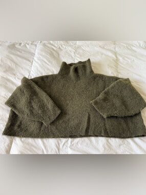 Longway cropped alpaca turtleneck size 2